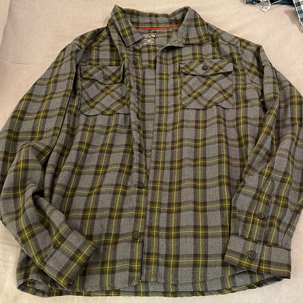 Men’s plaid shirt
